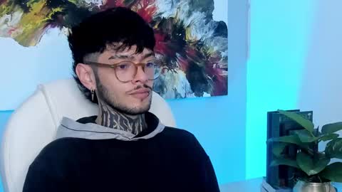 Snapshot of mihailleroy chatting on February 12, 2025, 1:30 am MIHAIL LEROY finally independent model online show from February 12, 2025, 1:30 am