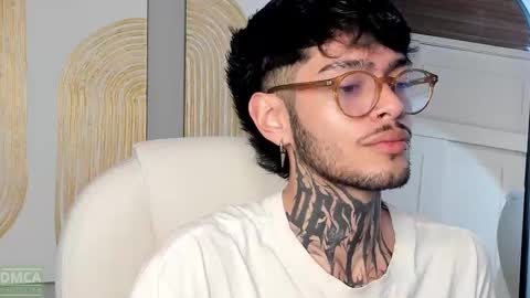 Snapshot of mihailleroy chatting on February 14, 2025, 4:58 am MIHAIL LEROY finally independent model online show from February 14, 2025, 4:58 am