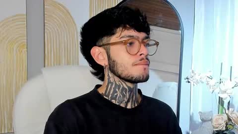 Snapshot of mihailleroy chatting on February 25, 2025, 12:03 am MIHAIL LEROY finally independent model online show from February 25, 2025, 12:03 am