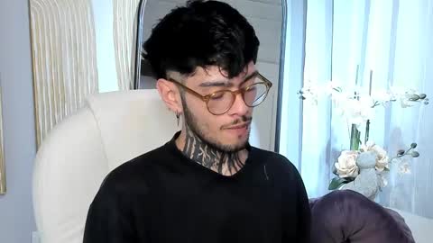 Snapshot of mihailleroy chatting on March 6, 2025, 2:51 am MIHAIL LEROY finally independent model online show from March 6, 2025, 2:51 am