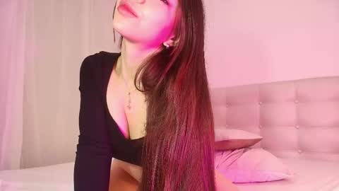 Snapshot of miia_rose12 chatting on May 30, 2026, 12:35 pm miia_rose12 online show from May 30, 2026, 12:35 pm