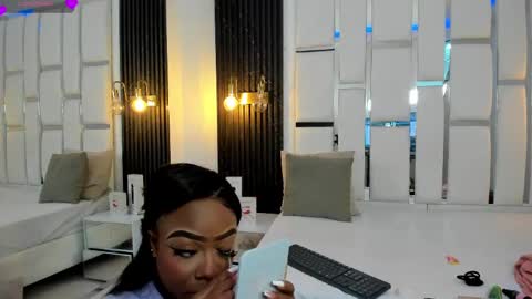 Miia Schwarz  online show from October 1, 2025, 9:21 pm