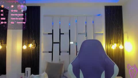 Miia Schwarz  online show from November 21, 2025, 11:53 am