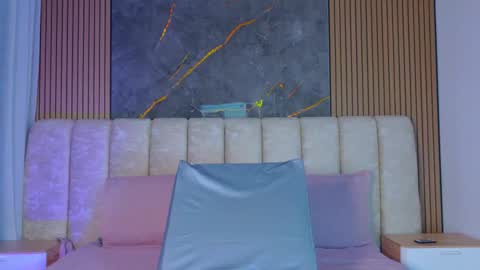 Snapshot of miia_scoott_ chatting on February 15, 2026, 11:52 am miia scoott online show from February 15, 2026, 11:52 am