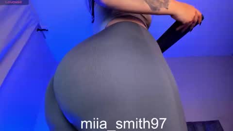 mia online show from March 26, 2026, 9:09 pm