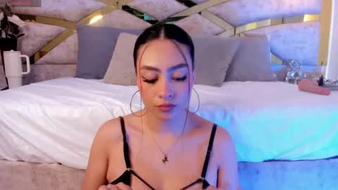 miia_velvet online show from May 1, 2026, 3:55 am