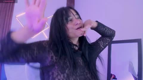 Mia  online show from February 25, 2026, 1:43 pm