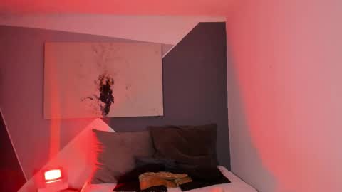 miiaawallace online show from November 13, 2025, 10:30 pm