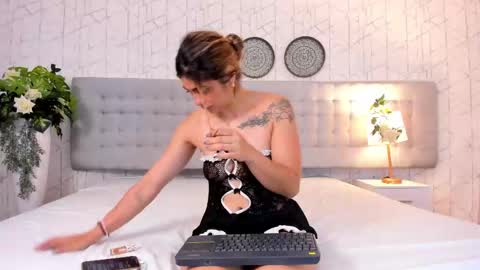 Snapshot of miiacoopper chatting on September 18, 2025, 9:17 pm Mia Coopper online show from September 18, 2025, 9:17 pm