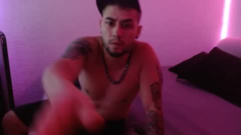 Mia and Liam online show from January 3, 2025, 8:54 pm