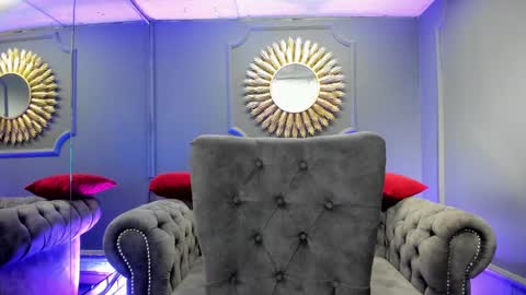 miilu  online show from December 12, 2024, 3:32 am