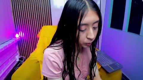 miilu  online show from October 12, 2025, 3:27 am