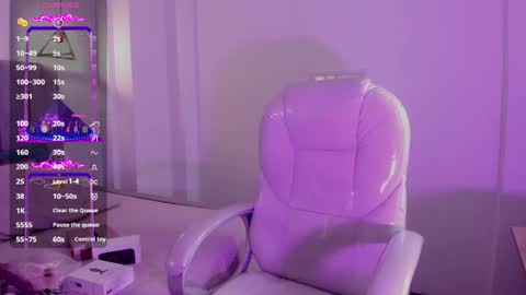 miiss_greyy online show from January 11, 2025, 7:16 pm