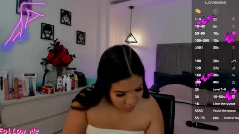 miiss_greyy online show from January 18, 2025, 7:15 pm