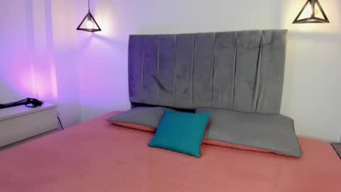 miiss_greyy online show from March 8, 2025, 7:09 pm