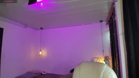 miiss_greyy online show from September 12, 2025, 12:05 pm