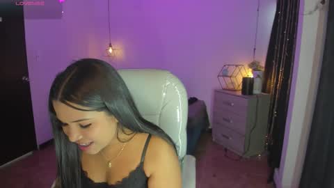 miiss_greyy online show from September 19, 2025, 12:06 pm