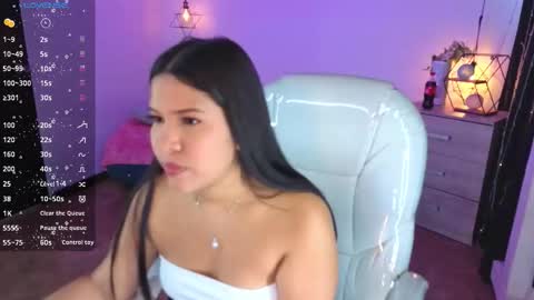 miiss_greyy online show from October 17, 2025, 11:57 am