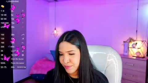 miiss_greyy online show from October 18, 2025, 12:17 pm
