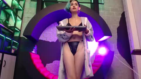 Snapshot of miistressblu chatting on February 27, 2026, 4:07 pm Ammy online show from February 27, 2026, 4:07 pm