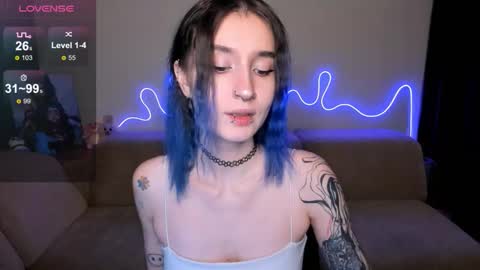 Mika online show from November 21, 2025, 2:16 pm