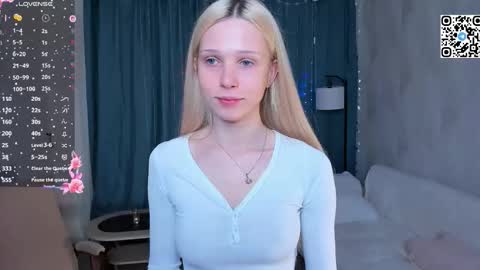 Angel girl online show from March 21, 2026, 9:29 pm