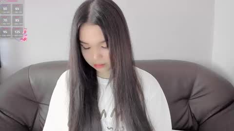 mikasssu online show from September 30, 2025, 11:37 am