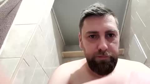 Snapshot of mikavfr chatting on December 27, 2024, 2:22 pm Mika online show from December 27, 2024, 2:22 pm