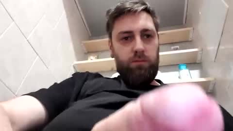 Snapshot of mikavfr chatting on January 28, 2025, 7:10 pm Mika online show from January 28, 2025, 7:10 pm