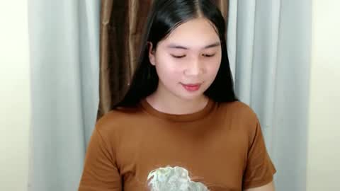 Kyla online show from November 10, 2025, 5:28 am