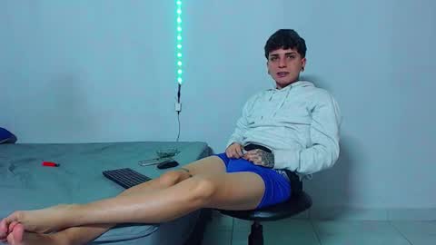 Snapshot of mike777jr chatting on October 25, 2025, 4:46 pm Mike IMDEPENDIENT MODEL online show from October 25, 2025, 4:46 pm