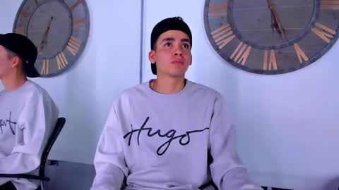 Snapshot of mike_0233 chatting on January 10, 2025, 8:07 am Mike 0233 online show from January 10, 2025, 8:07 am