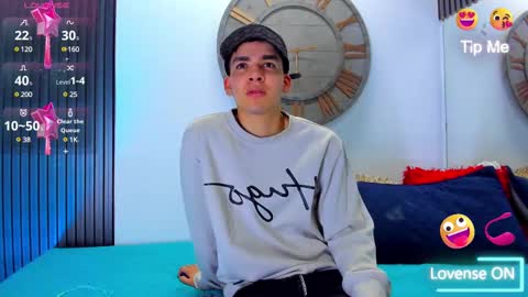 Snapshot of mike_0233 chatting on February 28, 2025, 4:10 am Mike 0233 online show from February 28, 2025, 4:10 am