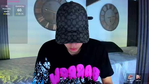 Snapshot of mike_0233 chatting on March 4, 2025, 4:27 am Mike 0233 online show from March 4, 2025, 4:27 am