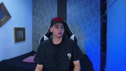 Mike 0233 online show from December 21, 2025, 4:08 am