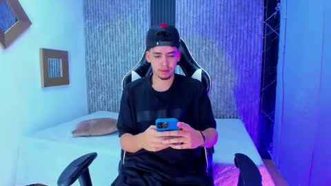 Mike 0233 online show from January 11, 2026, 5:45 am