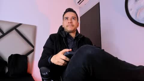 Mike online show from October 21, 2025, 12:17 pm