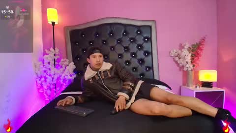 Mike and Sttar online show from November 7, 2025, 1:22 pm