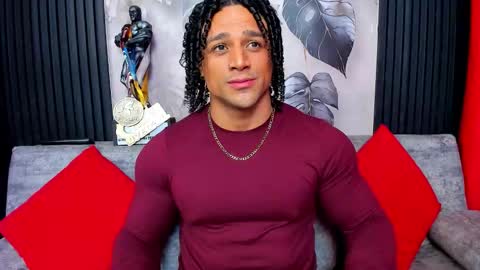   online show from October 18, 2025, 3:09 am