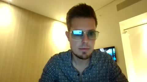 mike_in_strings online show from November 10, 2025, 12:20 am