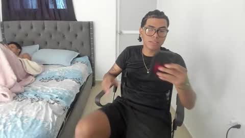 Snapshot of mike_master9 chatting on October 18, 2025, 5:25 pm mike_master9 online show from October 18, 2025, 5:25 pm