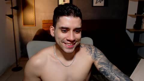 Snapshot of mike_montoya chatting on May 6, 2026, 1:57 am Mike Montoya online show from May 6, 2026, 1:57 am