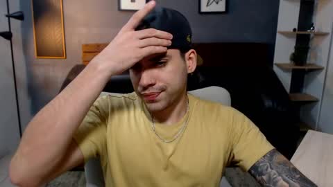 Snapshot of mike_montoya chatting on May 10, 2026, 3:23 am Mike Montoya online show from May 10, 2026, 3:23 am