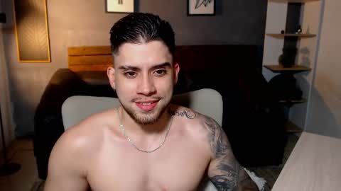 Snapshot of mike_montoya chatting on June 3, 2026, 2:25 am Mike Montoya online show from June 3, 2026, 2:25 am