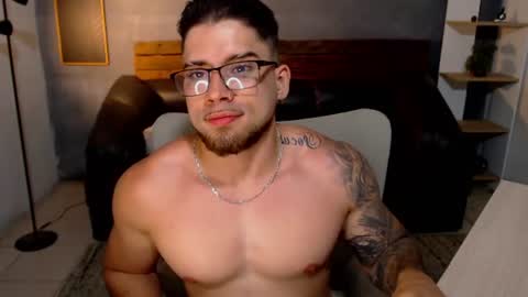 Snapshot of mike_montoya chatting on June 26, 2026, 3:22 am Mike Montoya online show from June 26, 2026, 3:22 am
