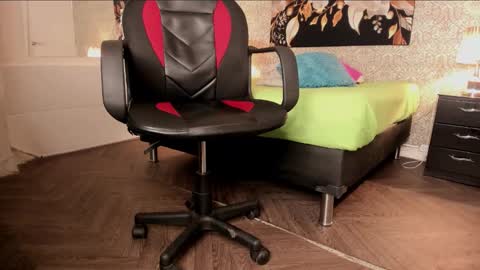 Mike online show from October 3, 2025, 3:47 am