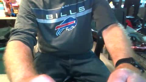 Snapshot of mikeb3200 chatting on January 17, 2026, 6:11 pm mikeb3200 online show from January 17, 2026, 6:11 pm