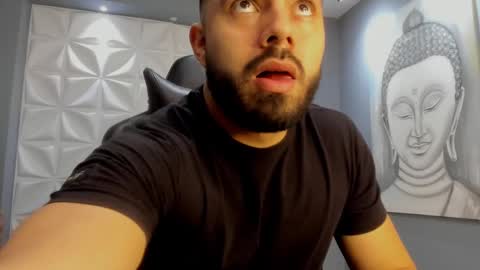 Snapshot of mikeblare chatting on December 31, 2024, 5:51 pm Mike Blare online show from December 31, 2024, 5:51 pm