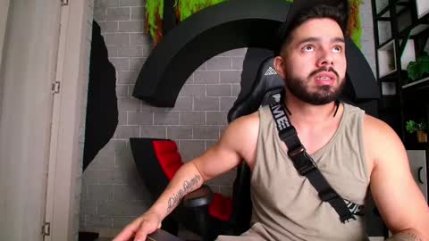 Snapshot of mikeblare chatting on January 11, 2025, 1:37 am Mike Blare online show from January 11, 2025, 1:37 am