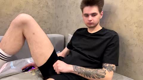 Snapshot of mikecalix chatting on January 12, 2026, 7:46 am Former online show from January 12, 2026, 7:46 am